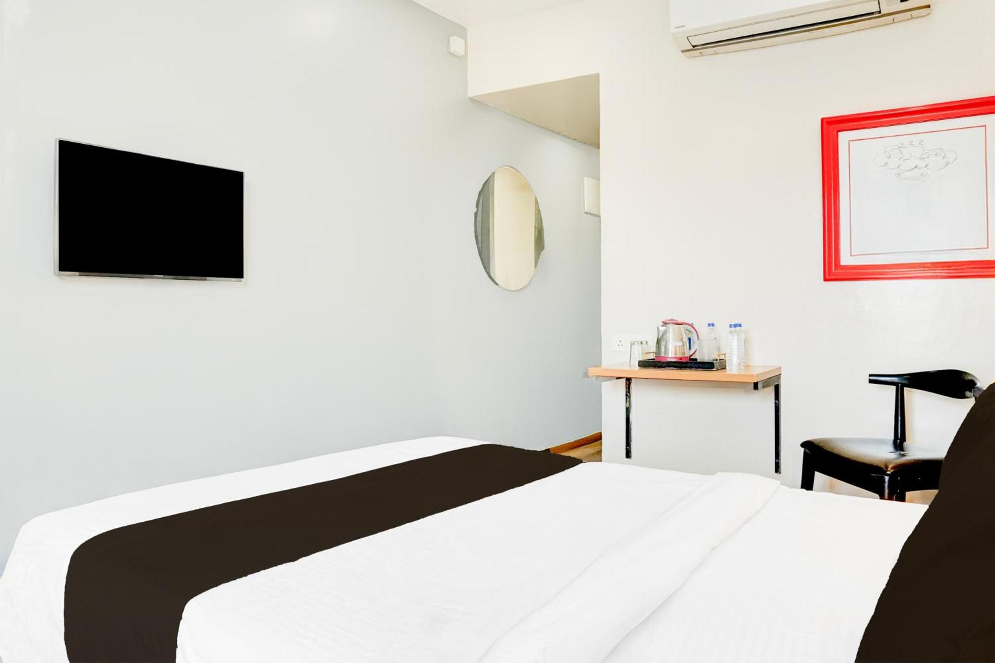 Super Townhouse Mg Road 浦那 外观 照片