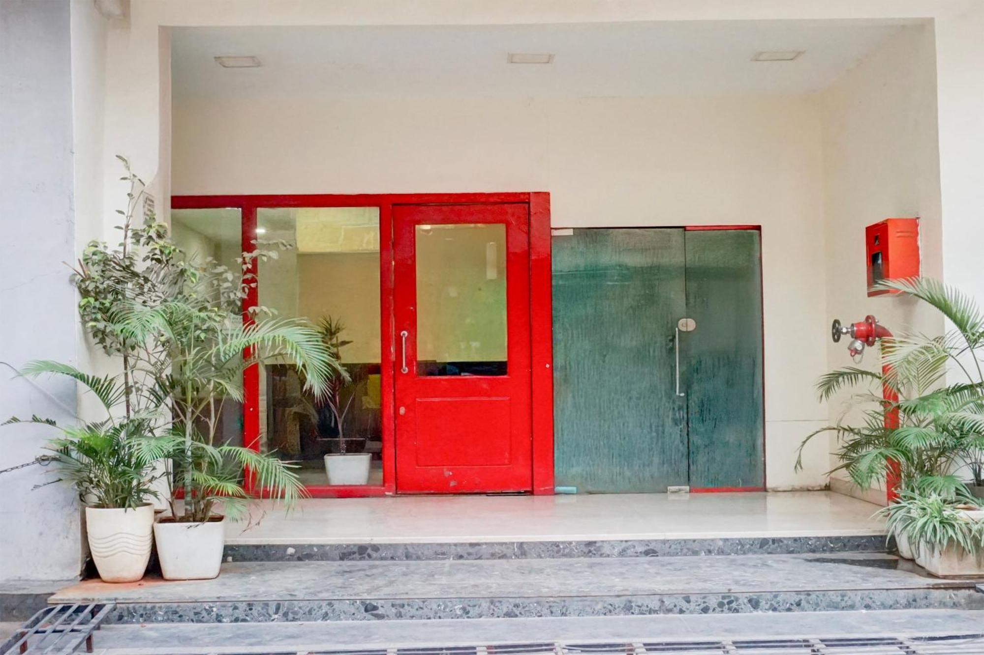Super Townhouse Mg Road 浦那 外观 照片