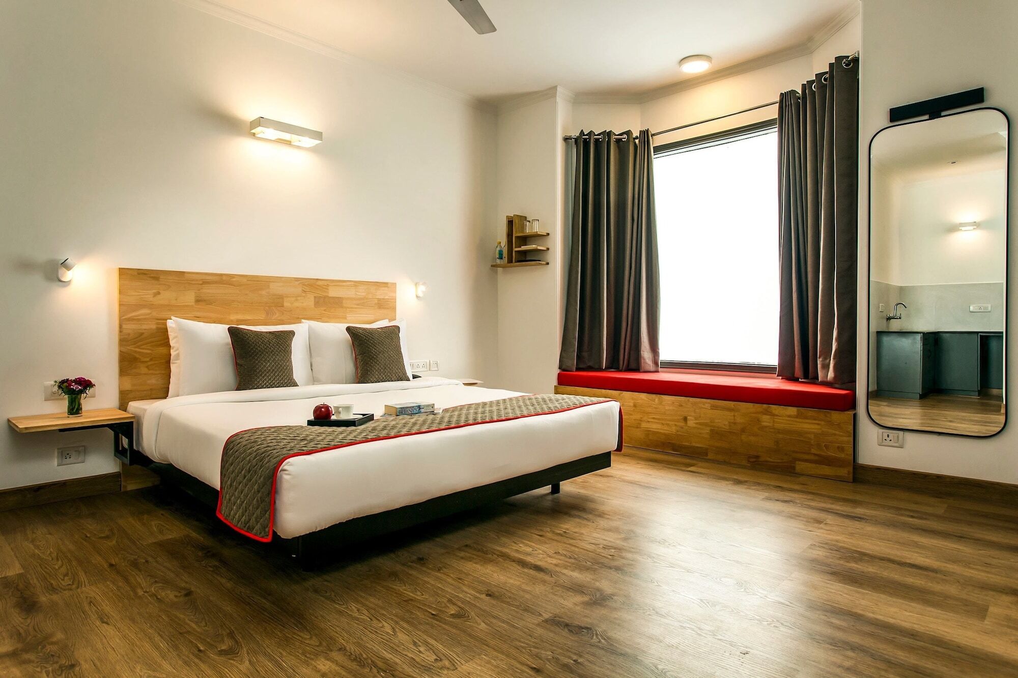 Super Townhouse Mg Road 浦那 外观 照片